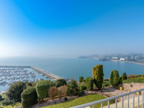 Marina Beach House, Torquay